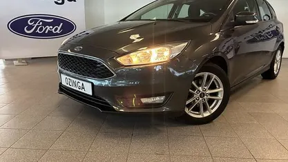 Grijs Occasion 2017 Ford Focus Trend+ Hatchback | € 9.800 (Goede deal)