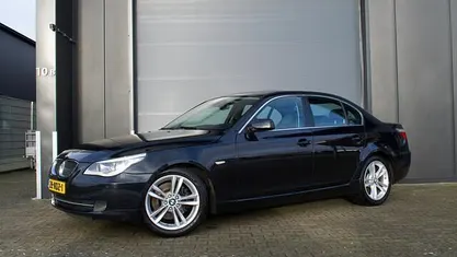 Zwart Gebruikt 2007 BMW 530 Sedan | € 5.999 (Goede deal)