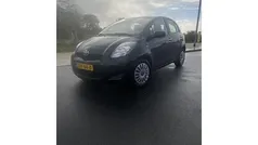 Zwart Gebruikt 2011 Toyota Yaris Cool Hatchback | € 4.999 (Eerlijke prijs)