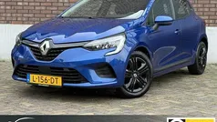 Gebruikt 2021 Renault Clio V Zen Hatchback | € 11.995 (Eerlijke prijs)