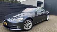 Grijs, metallic lak Gebruikt 2017 Tesla Model S Sedan | € 24.450 (Eerlijke prijs)