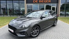 Grijs Gebruikt 2021 Ford Focus ST-Line X Stationwagen | € 22.945 (Eerlijke prijs)
