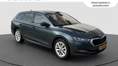 Grijs Gebruikt 2022 Skoda Octavia Business Line Stationwagen | € 21.945 (Eerlijke prijs)