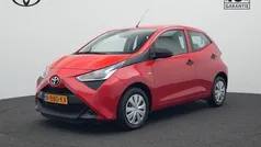 Rood Gebruikt 2021 Toyota Aygo Hatchback | € 11.480 (Eerlijke prijs)