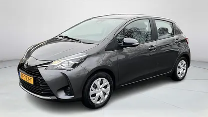 Grijs Occasion 2017 Toyota Yaris Hatchback | € 14.400 (Eerlijke prijs)
