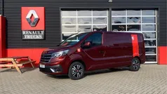 Rood Nieuw 2024 Renault Trafic Van | € 32.995 (Goede deal)