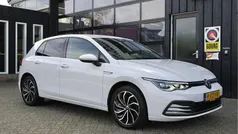Wit Gebruikt 2020 VW Golf VII Highline Hatchback | € 17.589 (Eerlijke prijs)