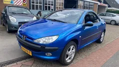 Blauw Gebruikt 2002 Peugeot 206 CC Cabriolet | € 1.950 (Eerlijke prijs)