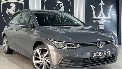 Grijs Gebruikt 2022 VW Golf Sedan | € 24.900 (Eerlijke prijs)
