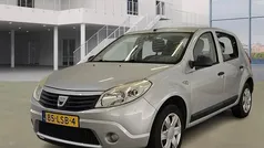 Gebruikt 2010 Dacia Sandero Ambiance Hatchback | € 2.995 (Eerlijke prijs)