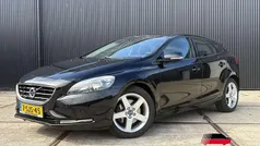 Gebruikt 2013 Volvo V40 Momentum Stationwagen | € 9.850 (Eerlijke prijs)