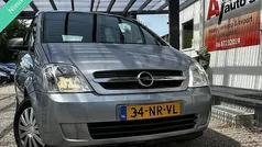 Grijs Gebruikt 2004 Opel Meriva MPV | € 1.100 (Eerlijke prijs)