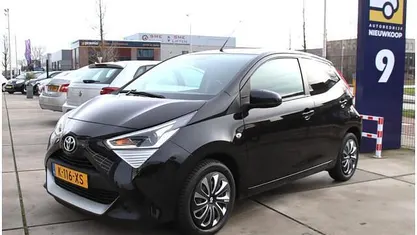 Occasion Toyota Aygo X-play 74 PK (54 kW) 2021 Hatchback