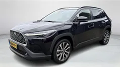 Zwart Gebruikt 2023 Toyota Corolla Cross SUV | € 31.950 (Goede deal)