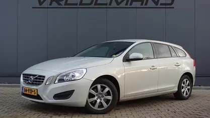 Gebruikt 2011 Volvo V60 Kinetic Stationwagen | € 3.950 (Goede deal)
