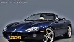 Blauw, metallic lak Gebruikt 2000 Jaguar XKR Cabriolet | € 23.995