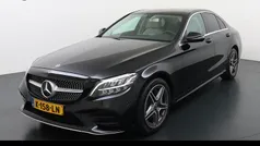 Zwart Gebruikt 2019 Mercedes C300 AMG line Sedan | € 33.950 (Goede deal)