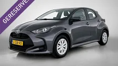 Gebruikt 2021 Toyota Yaris Hybrid Active Hatchback | € 18.950 (Eerlijke prijs)