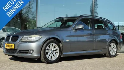 Occasion BMW 318 Basis 143 PK (105 kW) 2010 Grijs Stationwagen