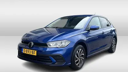 Blauw Gebruikt 2023 VW Polo Life Hatchback | € 17.750 (Eerlijke prijs)