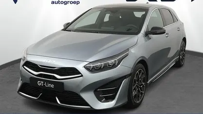 Grijs Occasion 2025 Kia Ceed GT-Line Hatchback | € 30.950 (Eerlijke prijs)