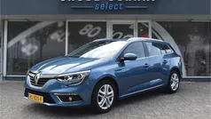 Blauw, metallic lak Gebruikt 2017 Renault Mégane GrandTour Zen Stationwagen | € 11.900 (Goede deal)