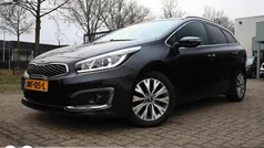 Zwart (metallic) Gebruikt 2018 Kia Ceed Sportswagon Stationwagen | € 12.750 (Eerlijke prijs)