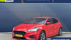 Rood Gebruikt 2020 Ford Focus Business Edition Hatchback | € 17.615 (Eerlijke prijs)