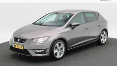 Grijs Gebruikt 2016 Seat Leon CONNECT Hatchback | € 13.850 (Eerlijke prijs)