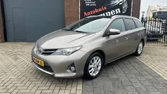 Grijs (metallic) Gebruikt 2015 Toyota Auris Touring Sports Stationwagen | € 12.950 (Goede deal)