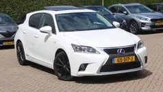 Wit Gebruikt 2015 Lexus CT200h Hatchback | € 12.999 (Eerlijke prijs)