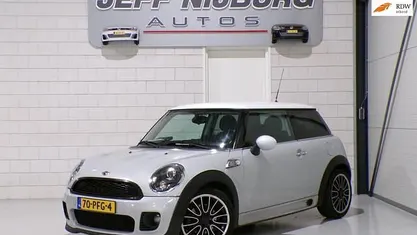Gebruikt 2011 Mini John Cooper Works Hatchback | € 6.999 (Eerlijke prijs)
