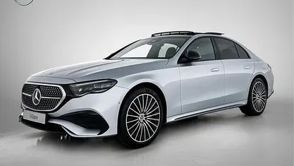 Grijs Nieuw 2026 Mercedes E300 Sport Edition Sedan | € 82.936 (Eerlijke prijs)