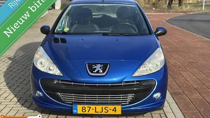 Wit Occasion 2010 Peugeot 206+ Hatchback | € 2.999 (Eerlijke prijs)