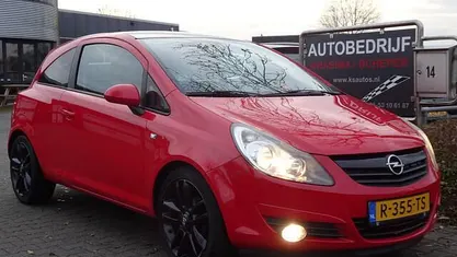 Rood Gebruikt 2010 Opel Corsa Edition Hatchback | € 3.750 (Eerlijke prijs)