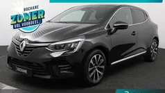 Zwart Gebruikt 2022 Renault Clio V Techno Hatchback | € 20.295 (Eerlijke prijs)