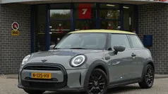 Grijs Gebruikt 2021 Mini ONE Business Hatchback | € 16.944 (Goede deal)