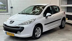 Wit Gebruikt 2009 Peugeot 207 Hatchback | € 1.950 (Eerlijke prijs)