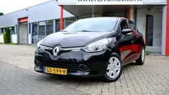 Zwart, metallic lak Gebruikt 2015 Renault Clio IV Expression Hatchback | € 5.950 (Eerlijke prijs)