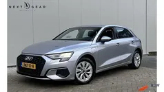Zilver Gebruikt 2021 Audi A3 Sportback Business Hatchback | € 22.945 (Goede deal)