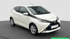 Wit Gebruikt 2017 Toyota Aygo Hatchback | € 9.290 (Eerlijke prijs)