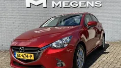Rood Gebruikt 2017 Mazda 2 Dynamic Hatchback | € 10.900 (Eerlijke prijs)