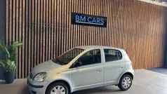 Gebruikt 2004 Toyota Yaris Hatchback | € 2.995 (Eerlijke prijs)
