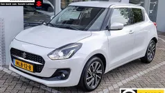 Gebruikt 2023 Suzuki Swift Style Hatchback | € 21.445 (Eerlijke prijs)