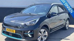 Zwart, metallic lak Gebruikt 2022 Kia e-Niro SUV | € 26.399 (Super prijs)