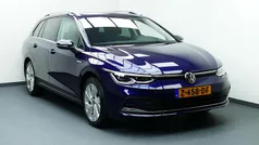 Blauw Gebruikt 2023 VW Golf VIII Style Stationwagen | € 28.444 (Eerlijke prijs)