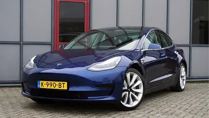 Occasion 2020 Tesla Model 3 Standard Range Sedan | € 21.400 (Eerlijke prijs)