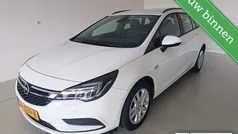 Wit Gebruikt 2018 Opel Astra Stationwagen | € 10.950 (Goede deal)