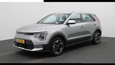 Grijs Gebruikt 2024 Kia e-Niro Light SUV | € 30.940 (Eerlijke prijs)