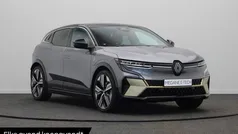 Gebruikt 2025 Renault Mégane Iconic Hatchback | € 39.850 (Eerlijke prijs)